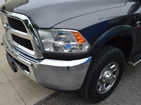 Used 2018 RAM 2500 Tradesman w/ Chrome Appearance Group AWD/4WD image 3