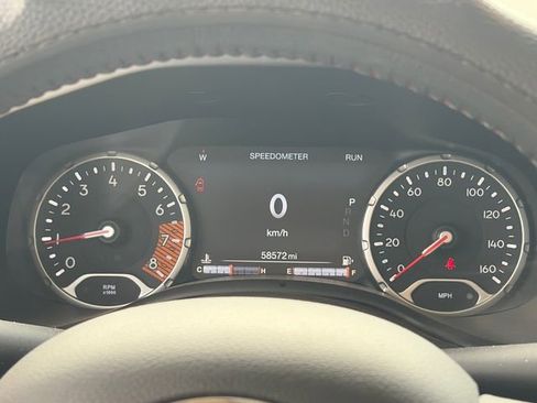 Used 2022 Jeep Renegade Trailhawk AWD/4WD image 25