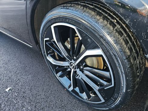 Used 2023 Nissan Altima 2.5 SR w/ SR Premium Package image 15