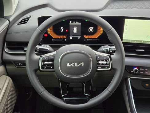 New 2026 Kia Carnival EX image 25