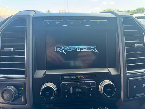 Used 2018 Ford F150 Raptor w/ Equipment Group 802A Luxury AWD/4WD image 16