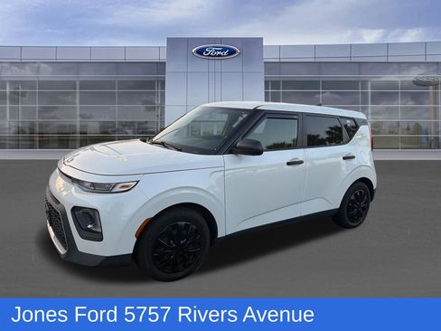Used 2021 Kia Soul LX image 3