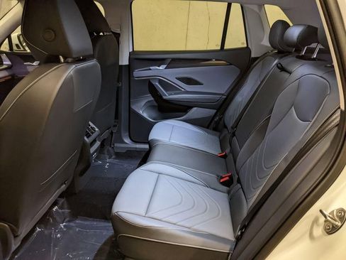 New 2026 Volkswagen Tiguan SE image 22