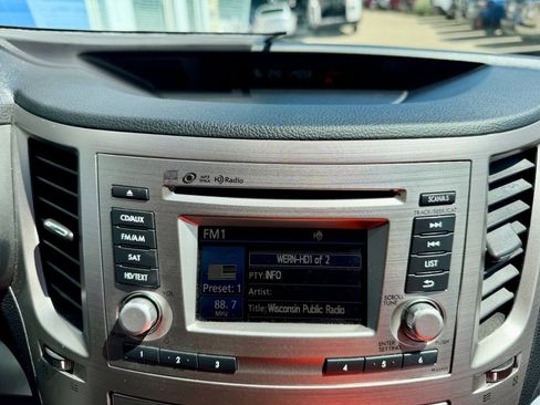 Used 2014 Subaru Outback 2.5i Premium w/ Moonroof Package AWD/4WD image 36