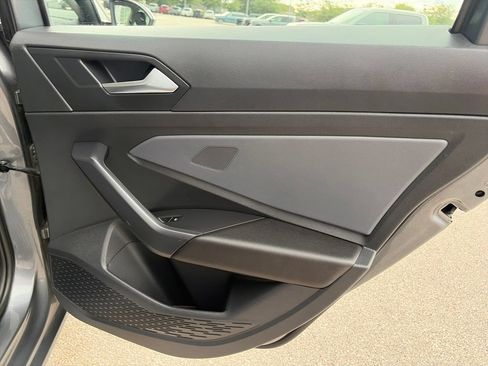 Used 2025 Volkswagen Jetta SE FWD image 29