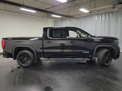 Used 2024 GMC Sierra 1500 Elevation w/ Elevation Premium Package AWD/4WD image 9