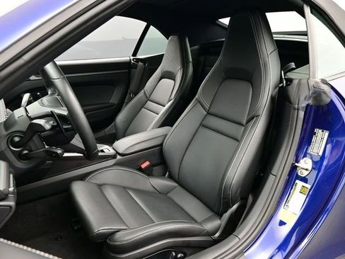 Certified 2025 Porsche 911 Carrera RWD image 5