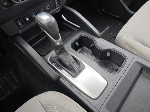 Used 2022 Nissan Frontier SV image 22