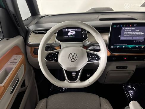 Used 2025 Volkswagen ID. Buzz 1st Edition RWD image 18