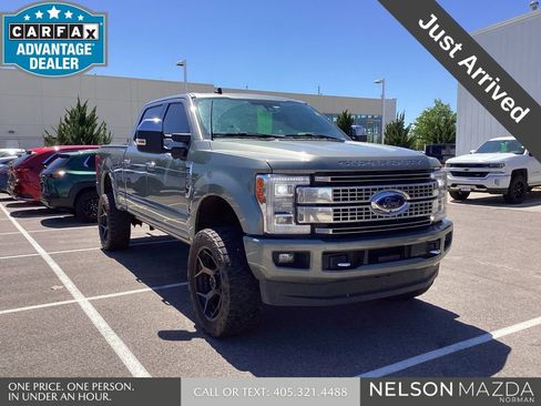 Used 2019 Ford F250 Platinum w/ Platinum Ultimate Package image 3