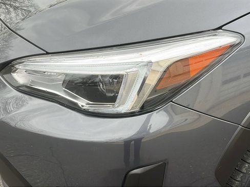 Certified 2022 Subaru Crosstrek 2.5i Limited w/ Moonroof Package 2 image 9