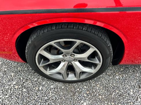 Used 2015 Dodge Challenger SXT Plus RWD image 17