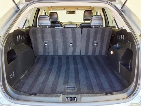 Used 2020 Ford Edge SEL image 25