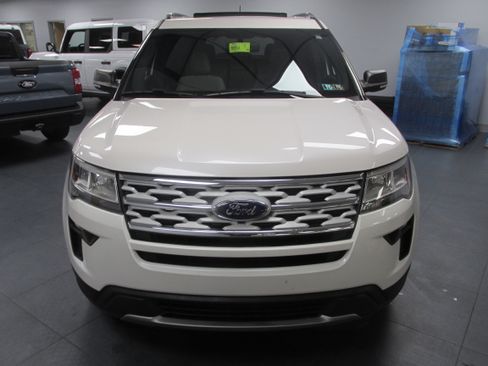 Used 2019 Ford Explorer XLT w/ Equipment Group 201A image 2