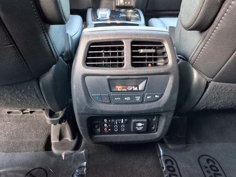 Used 2017 Honda Pilot Touring image 19