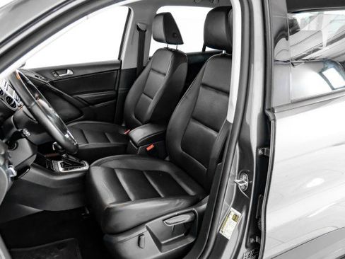 Used 2014 Volkswagen Tiguan S AWD/4WD image 25