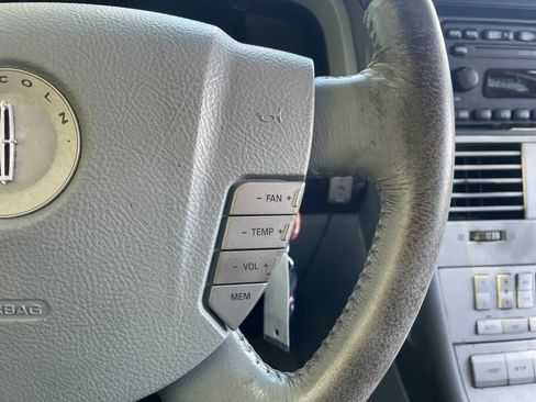 Used 2003 Lincoln Aviator AWD image 18