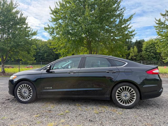 Used 2013 Ford Fusion Titanium w/ Titanium Driver Assist Pkg FWD image 2