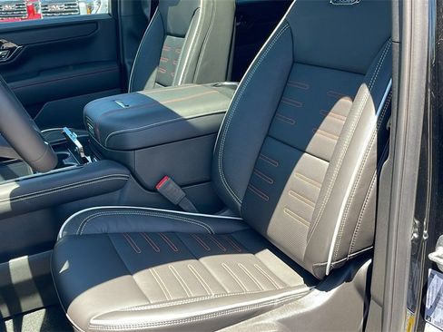 New 2025 GMC Yukon XL AT4 Ultimate image 11