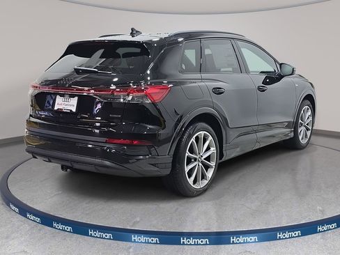 New 2026 Audi Q4 e-tron Premium AWD/4WD image 5