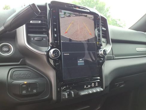 Used 2026 RAM 2500 Big Horn AWD/4WD image 4