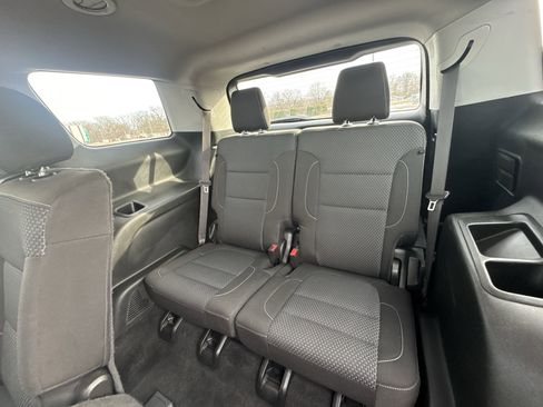 Certified 2023 GMC Acadia SLE image 23