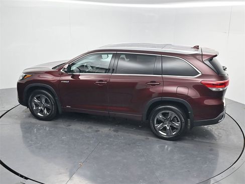 Used 2019 Toyota Highlander Limited Platinum image 51