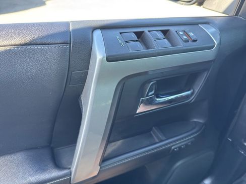 Used 2022 Toyota 4Runner Limited AWD/4WD image 10