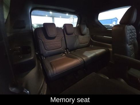 Used 2025 Nissan Armada Platinum w/ Convenience Package AWD/4WD image 10
