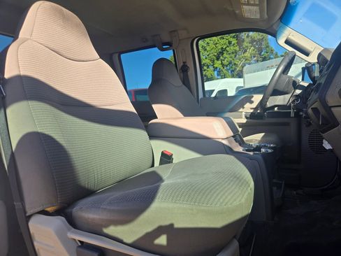 Used 2009 Ford F350 Lariat image 17