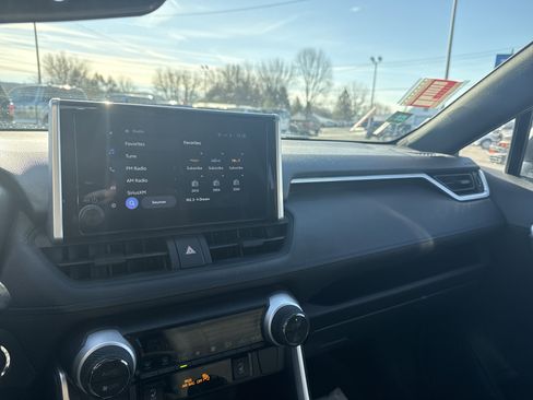 Used 2023 Toyota RAV4 SE image 24