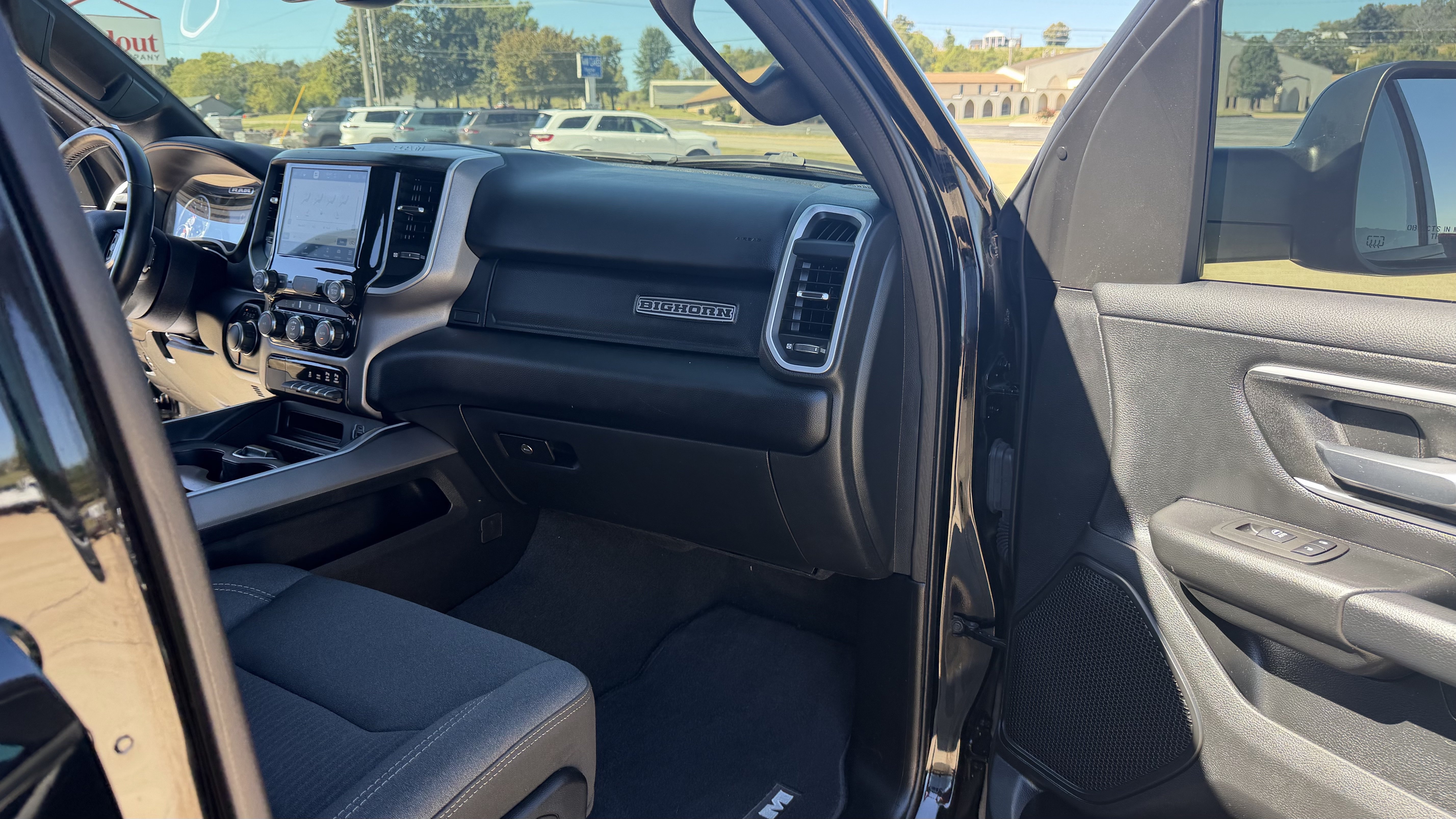 Used 2022 RAM 1500 Big Horn AWD/4WD image 37