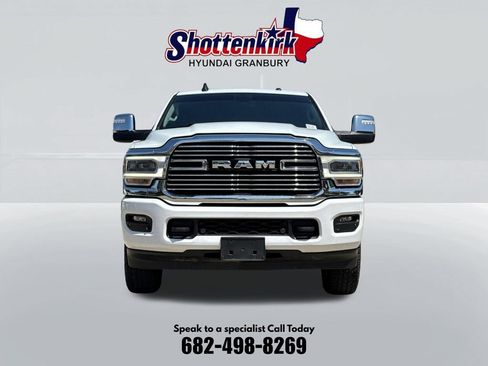 Used 2024 RAM 2500 Laramie AWD/4WD image 2