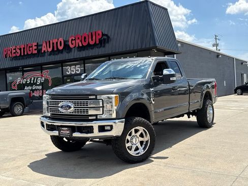 Used 2017 Ford F250 XLT w/ XLT Value Package AWD/4WD image 1