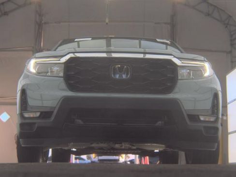 Used 2023 Honda Passport EX-L image 3