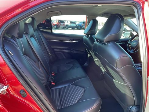 Used 2024 Toyota Camry SE image 16