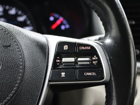 Used 2020 Kia Sorento EX image 11