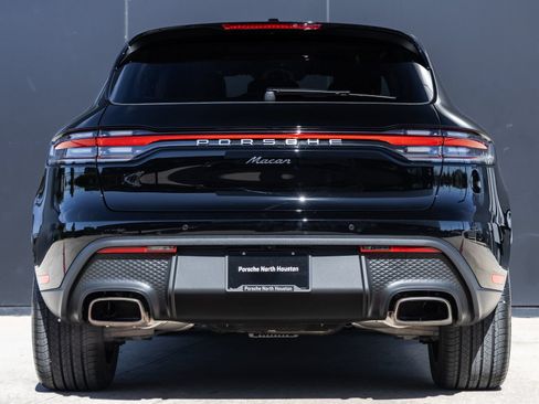 Certified 2026 Porsche Macan AWD/4WD image 10