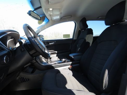 Used 2017 Ford Edge SEL image 10