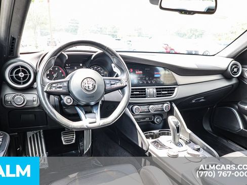 Used 2022 Alfa Romeo Giulia Veloce RWD image 27