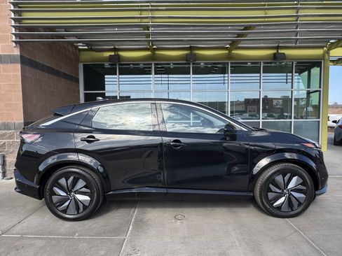 Used 2023 Nissan Ariya FWD image 9