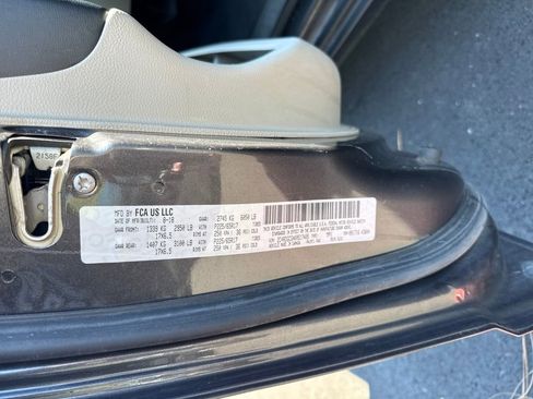 Used 2019 Dodge Grand Caravan SXT image 28