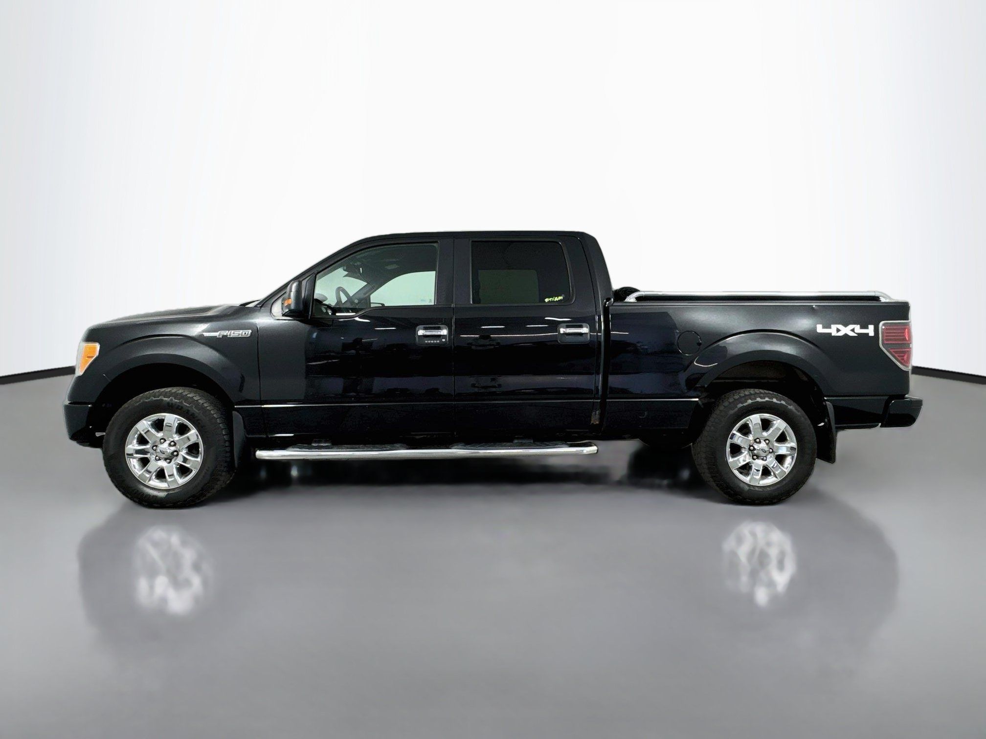 Used 2014 Ford F150 XLT w/ Equipment Group 302A Luxury AWD/4WD image 4