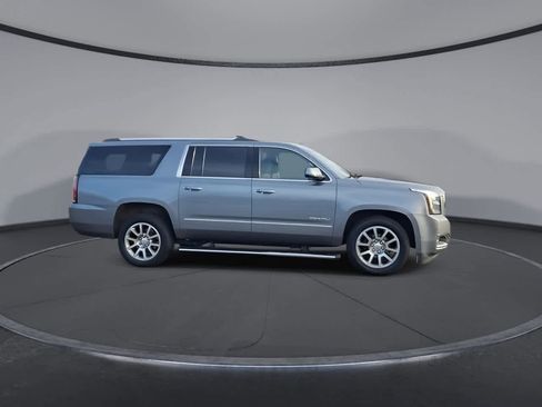 Used 2020 GMC Yukon XL Denali w/ Open Road Package image 9