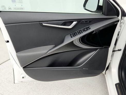 Used 2024 Kia Niro Wave w/ Wave Preserve Package image 11