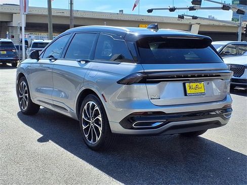 New 2026 Lincoln Nautilus Reserve image 4