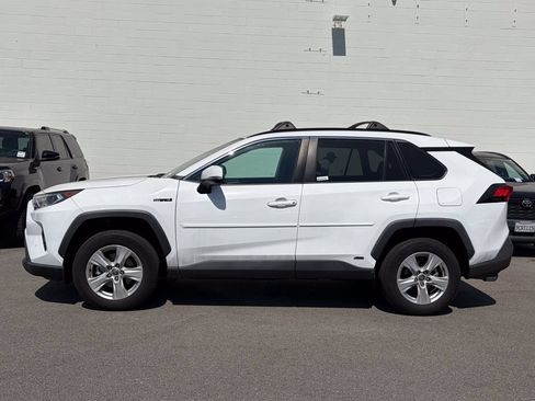 Used 2021 Toyota RAV4 XLE w/ XLE Grade Weather Package AWD/4WD image 2