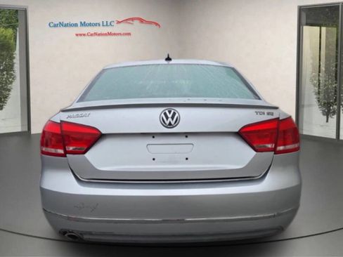 Used 2012 Volkswagen Passat TDI SE image 4
