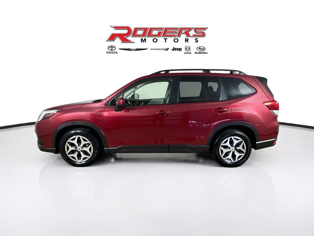 Certified 2024 Subaru Forester Premium AWD/4WD image 4