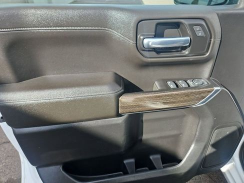 Used 2020 Chevrolet Silverado 1500 LT image 10